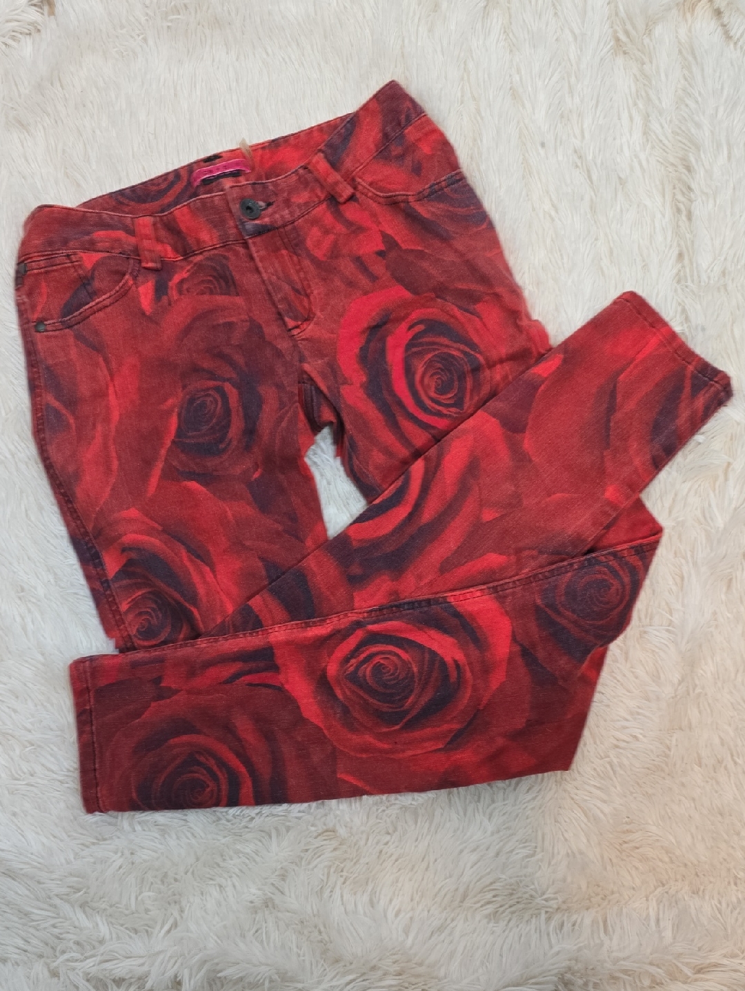 Alice + Olivia Red And Black Floral Low-Rise Jeans Size 8